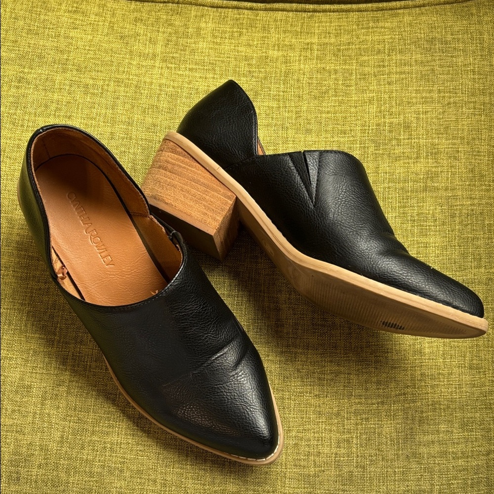 Crown Vintage Black Leather Clogs